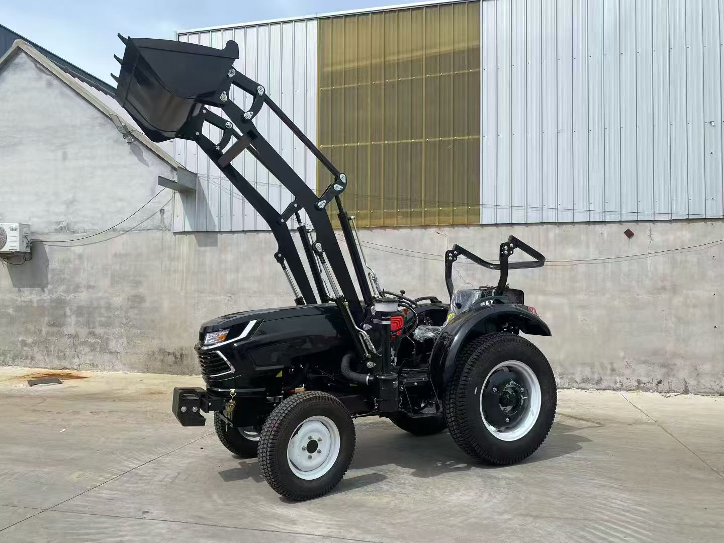 50‑80HP 4WD Farm Tractor Hot‑S - Farming Africa recension och pris